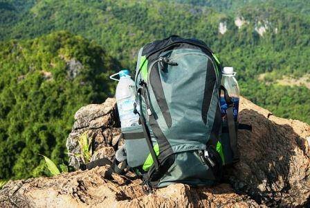 best way to carry water hiking