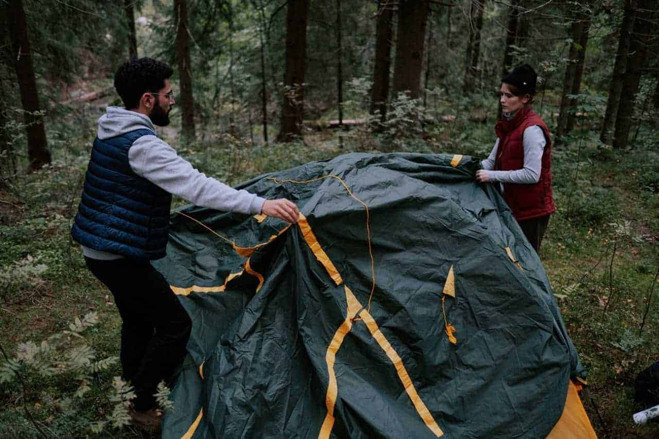 How to Safely Break Down a Tent